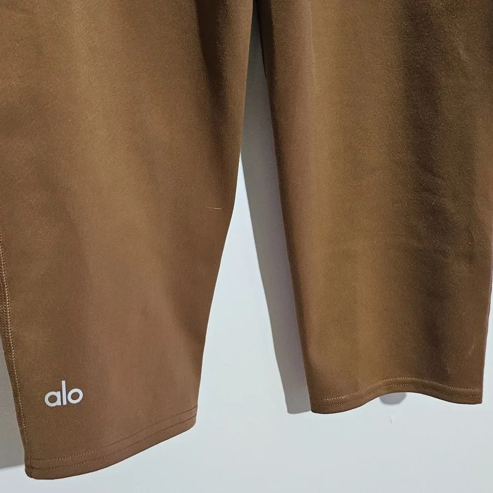 🏷️NWT ALO Yoga Airbrush Physique Capri Onesie In Cinnamon Brown - Various Sizes - Picture 11 of 15